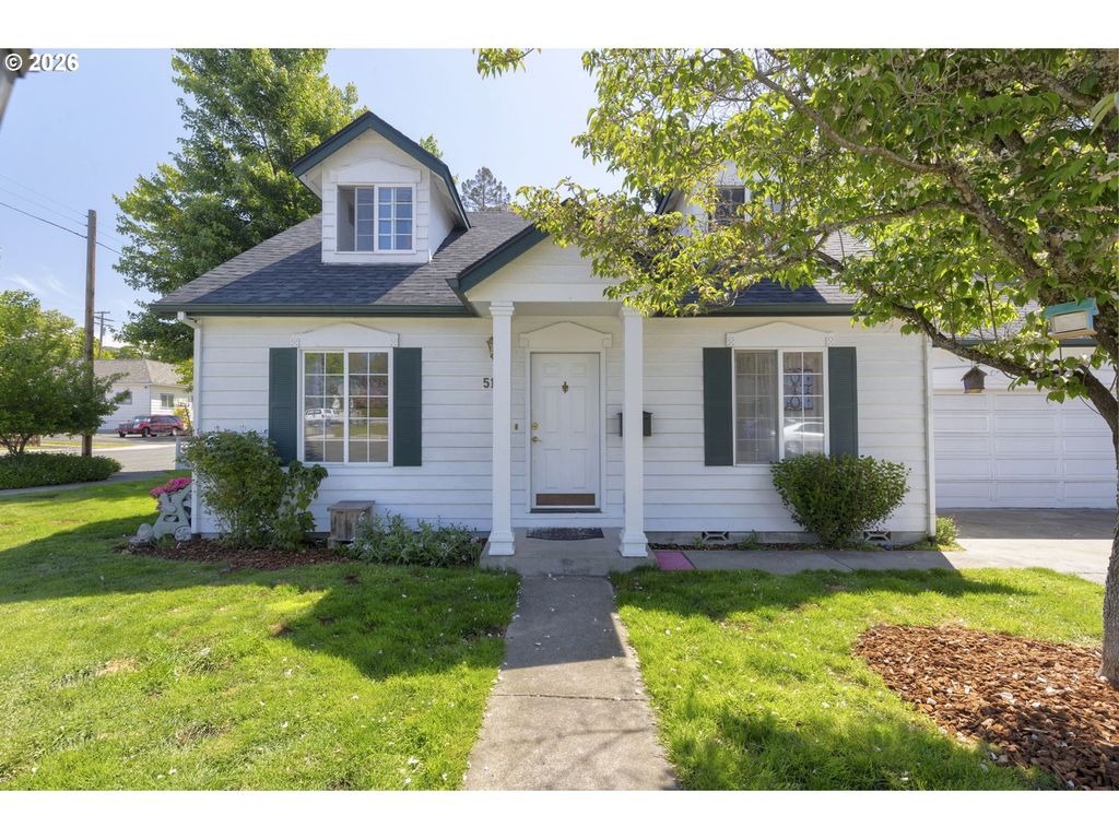 515 Nw DIMMICK St, Grants Pass, OR 97526