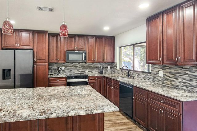 16169 GARDENDALE DRIVE, Tampa, FL 33624