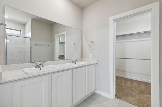 316 Bendecido LOOP, Elgin, TX 78621