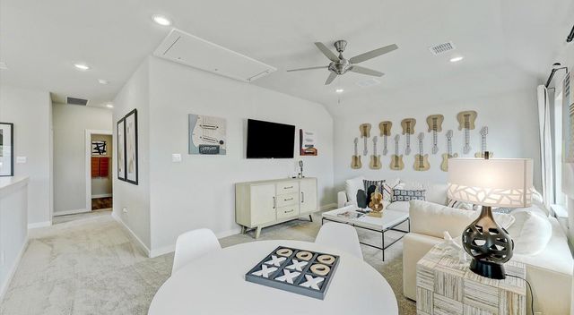 316 Bendecido LOOP, Elgin, TX 78621