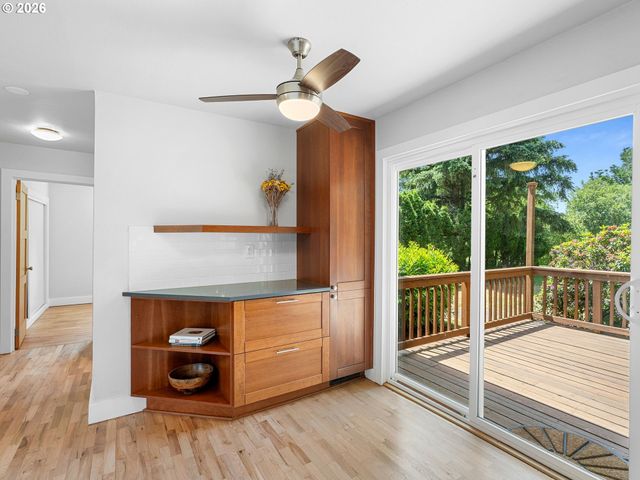 7625 Nw SKYLINE Blvd, Portland, OR 97229