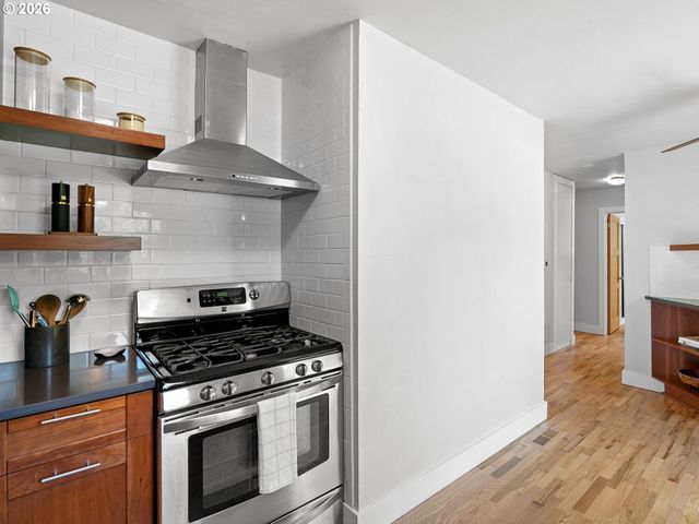 7625 Nw SKYLINE Blvd, Portland, OR 97229