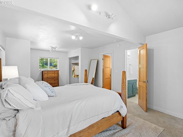 7625 Nw SKYLINE Blvd, Portland, OR 97229