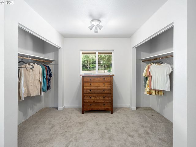 7625 Nw SKYLINE Blvd, Portland, OR 97229