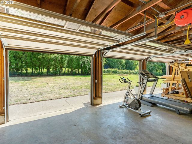 7625 Nw SKYLINE Blvd, Portland, OR 97229