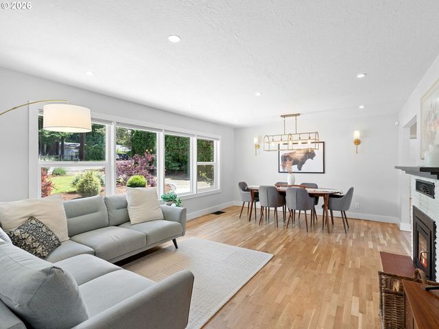 7625 Nw SKYLINE Blvd, Portland, OR 97229