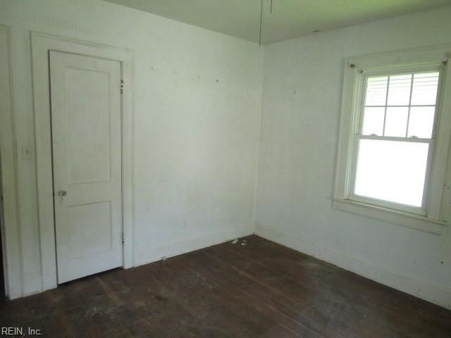 12 Oakcrest ST, Portsmouth, VA 23702