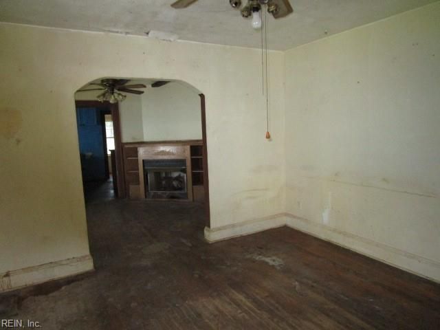 12 Oakcrest ST, Portsmouth, VA 23702