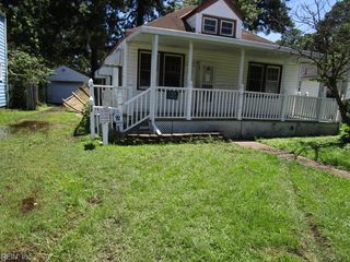 12 Oakcrest ST, Portsmouth, VA 23702