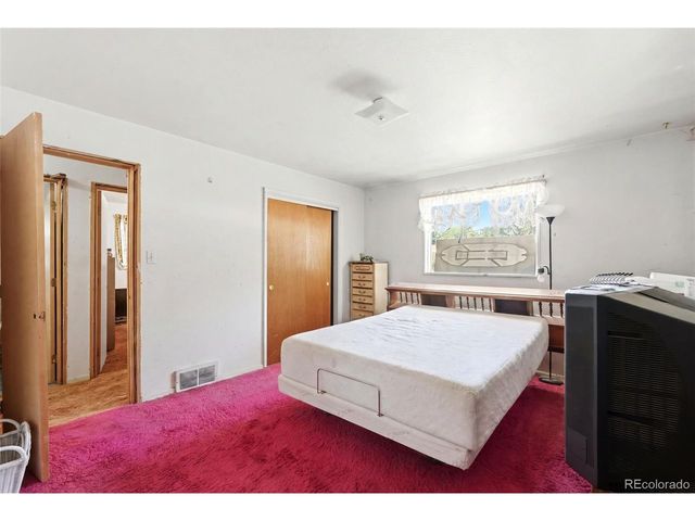 4900 S Kalamath Dr, Englewood, CO 80110