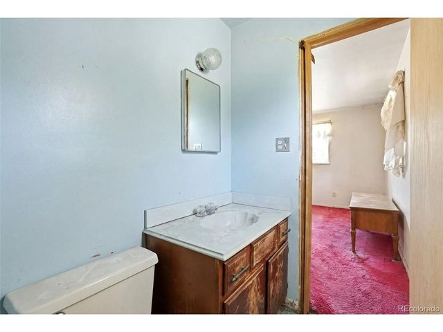 4900 S Kalamath Dr, Englewood, CO 80110