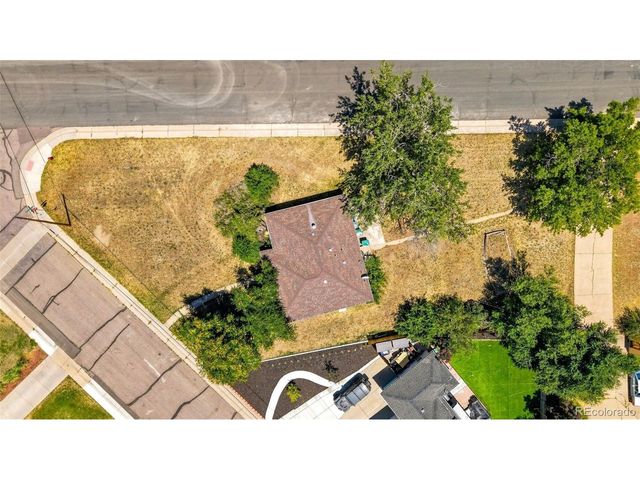 4900 S Kalamath Dr, Englewood, CO 80110