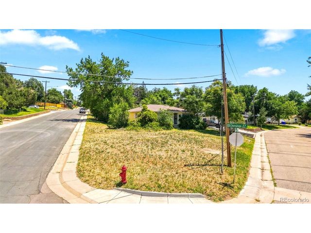 4900 S Kalamath Dr, Englewood, CO 80110