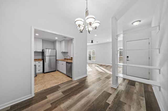 9009 Richmond Avenue 602, Houston, TX 77063