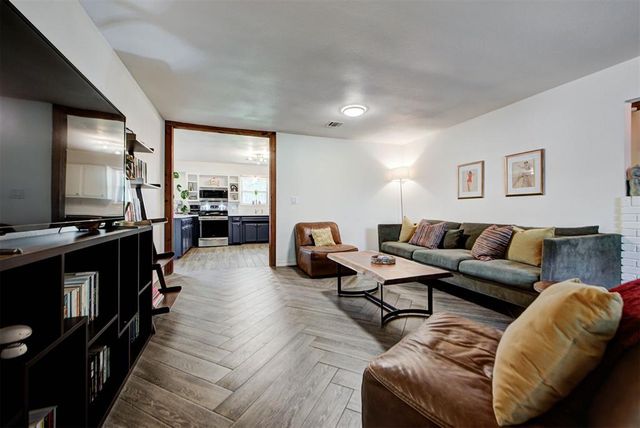 2321 Ashwood Lane, Norman, OK 73071