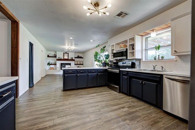 2321 Ashwood Lane, Norman, OK 73071