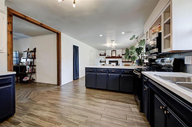 2321 Ashwood Lane, Norman, OK 73071