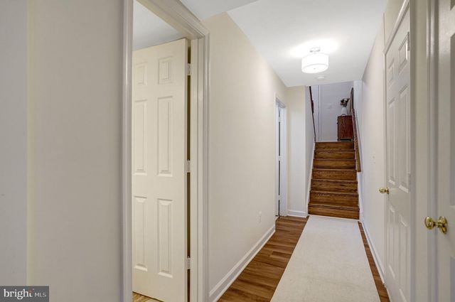 6331 CROOKED OAK LN, Falls Church, VA 22042