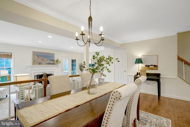 6331 CROOKED OAK LN, Falls Church, VA 22042