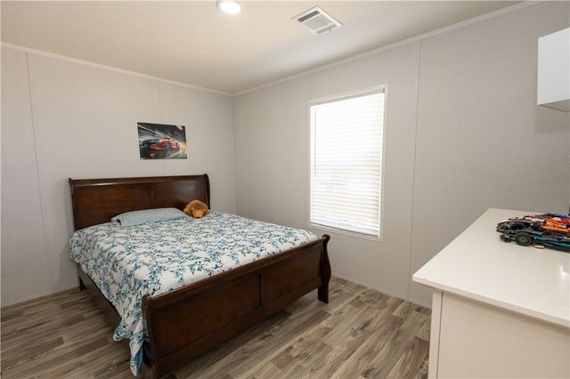 100 Tanglewood, Somerville, TX 77879