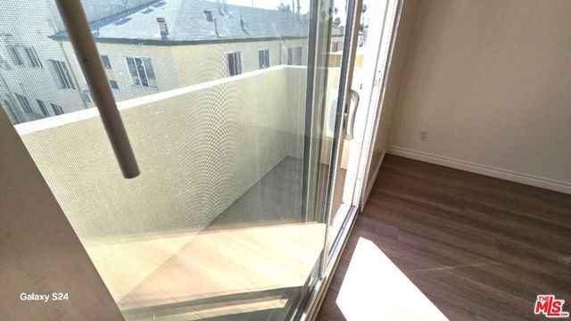 140 N Berendo Street 2, Los Angeles, CA 90004