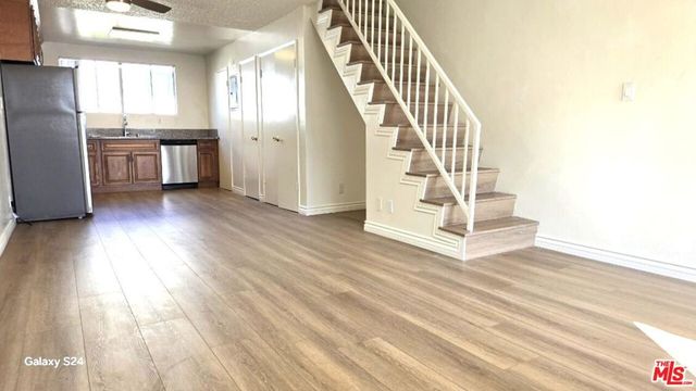 140 N Berendo Street 2, Los Angeles, CA 90004