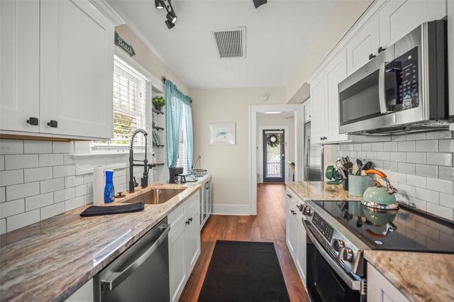 634 6TH STREET N, St Petersburg, FL 33701