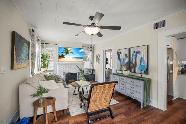 634 6TH STREET N, St Petersburg, FL 33701