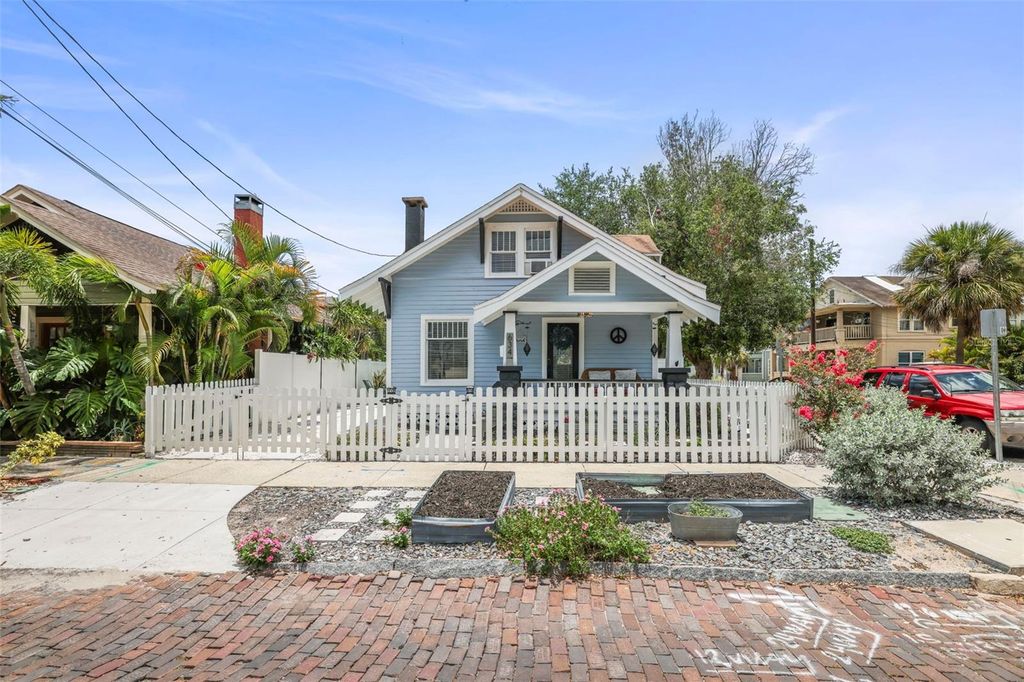 634 6TH STREET N, St Petersburg, FL 33701