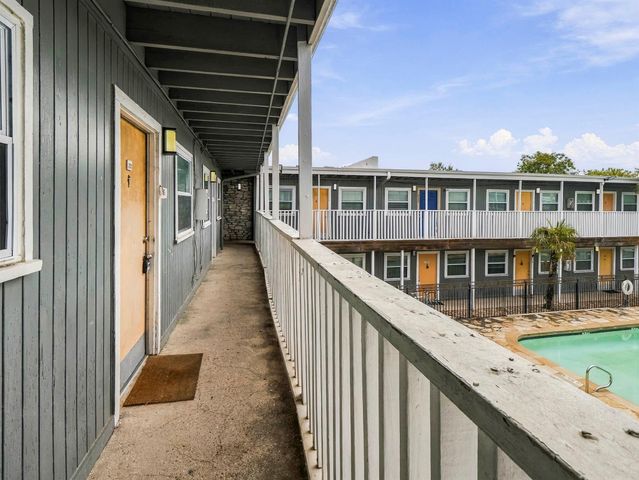 2401 Manor RD 222, Austin, TX 78722