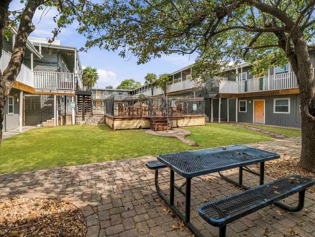 2401 Manor RD 222, Austin, TX 78722