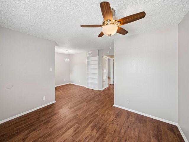 2401 Manor RD 222, Austin, TX 78722