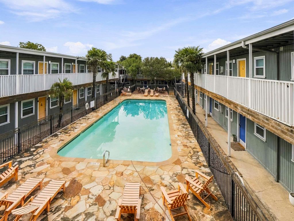 2401 Manor RD 222, Austin, TX 78722