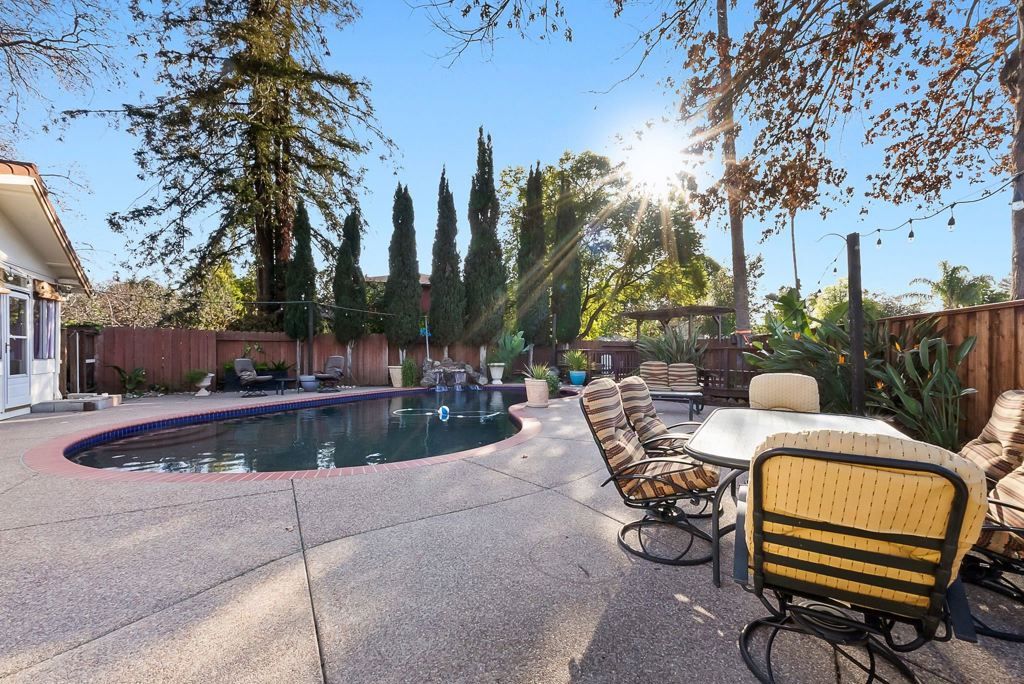 Image 27 of property listing at 1777 1777 Clayton Way, Concord, CA 94519