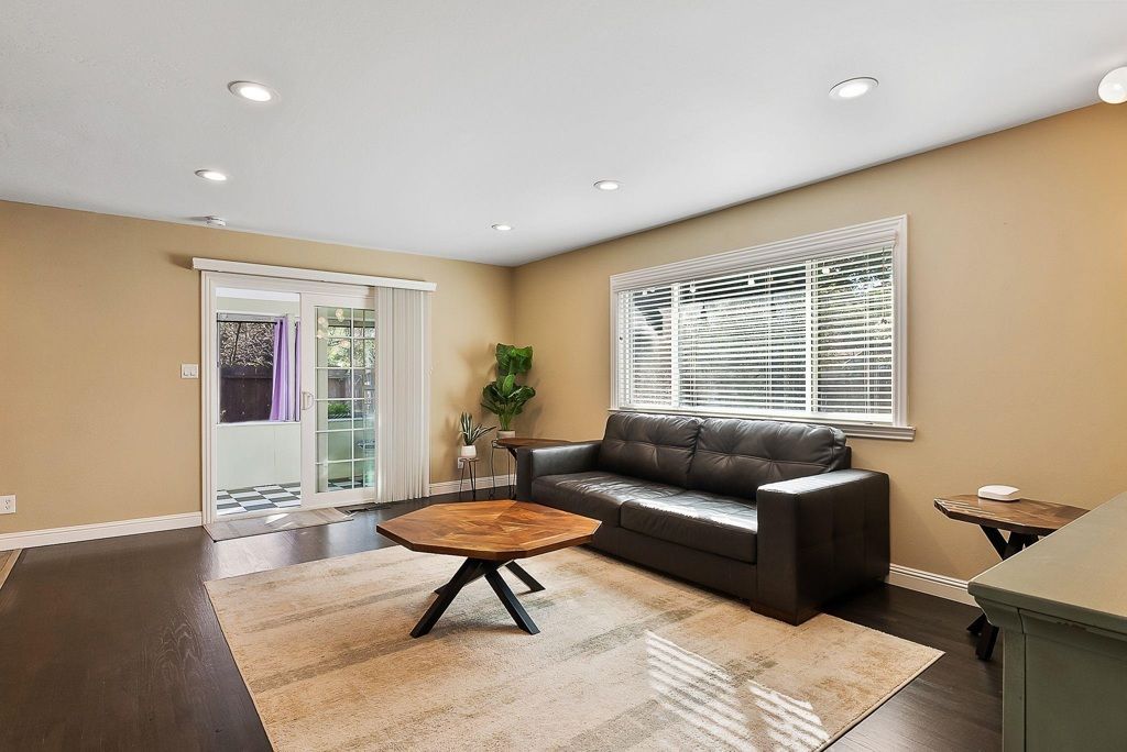 Image 6 of property listing at 1777 1777 Clayton Way, Concord, CA 94519