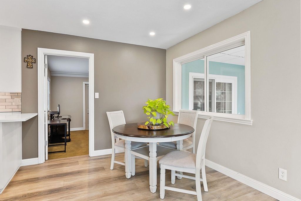 Image 9 of property listing at 1777 1777 Clayton Way, Concord, CA 94519