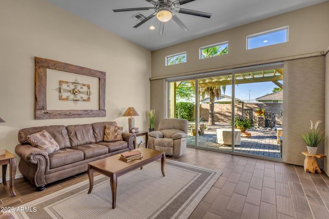 9014 W RUTH Avenue, Peoria, AZ 85345