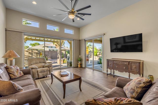 9014 W RUTH Avenue, Peoria, AZ 85345