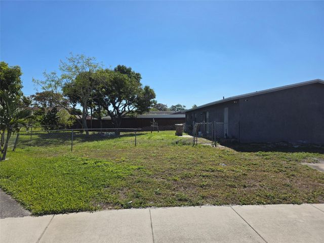 4010 NE 6th Avenue, Deerfield Beach, FL 33064