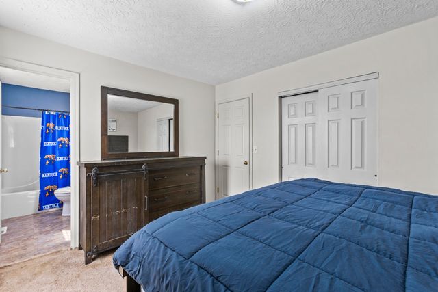 1015 Shadowridge Drive, Elsmere, KY 41018