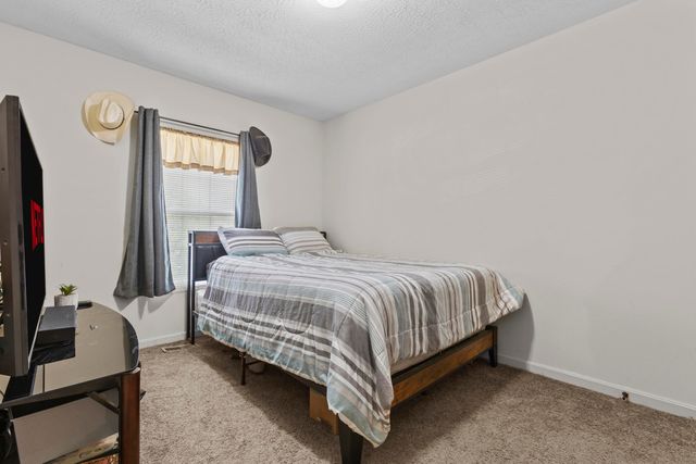 1015 Shadowridge Drive, Elsmere, KY 41018