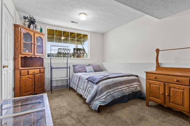 1015 Shadowridge Drive, Elsmere, KY 41018