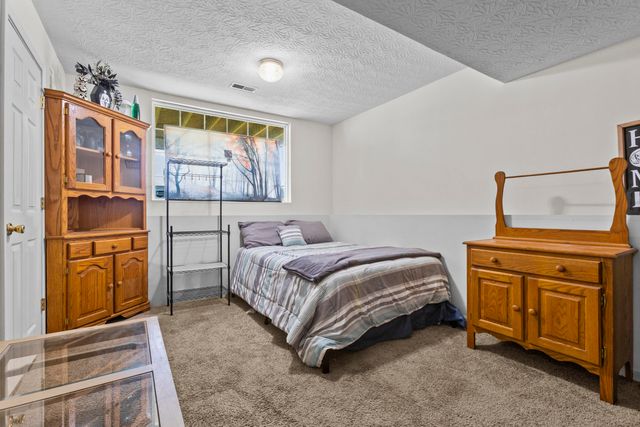 1015 Shadowridge Drive, Elsmere, KY 41018