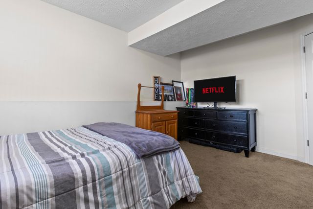 1015 Shadowridge Drive, Elsmere, KY 41018