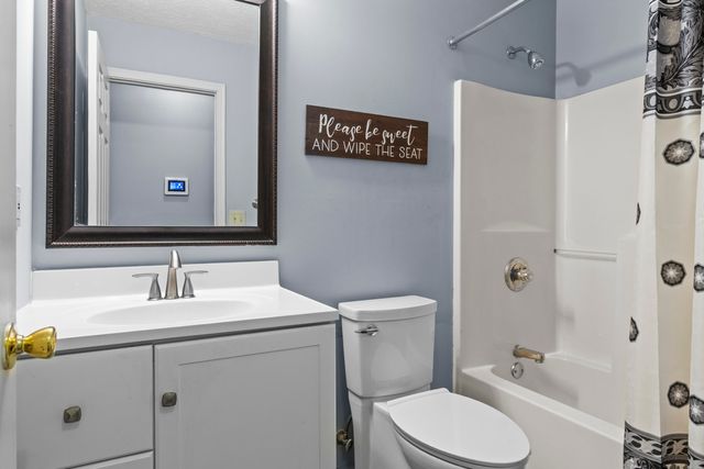 1015 Shadowridge Drive, Elsmere, KY 41018