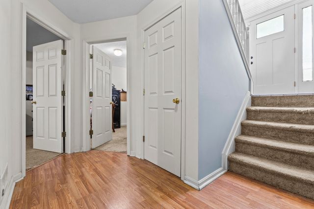 1015 Shadowridge Drive, Elsmere, KY 41018