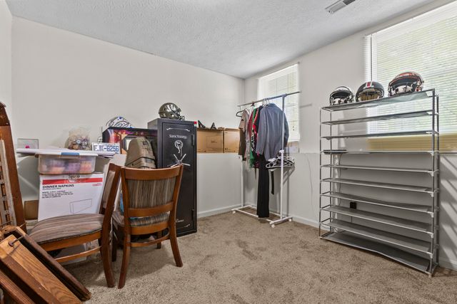 1015 Shadowridge Drive, Elsmere, KY 41018