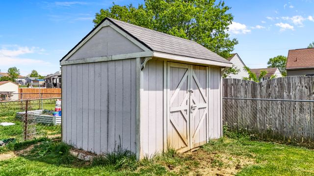 1015 Shadowridge Drive, Elsmere, KY 41018