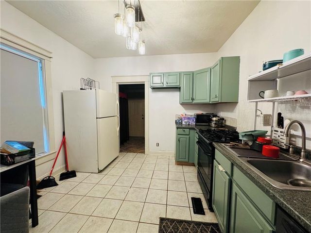 133 S Cypress Avenue, Kansas City, MO 64123