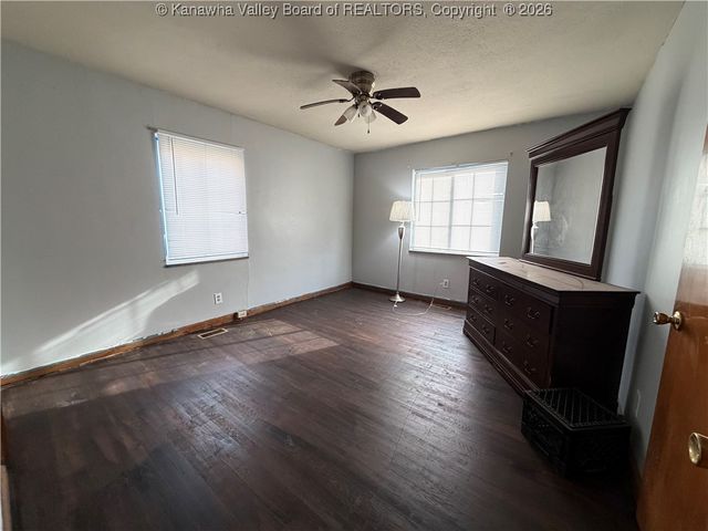 1105 1st Avenue S, Nitro, WV 25143